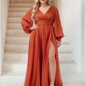 Robe de Demoiselle d'Honneur Grande Taille à Col En V et Manches Longues Coupe A-Line/Princess Longueur Au Sol avec Fente Sur Le Côté