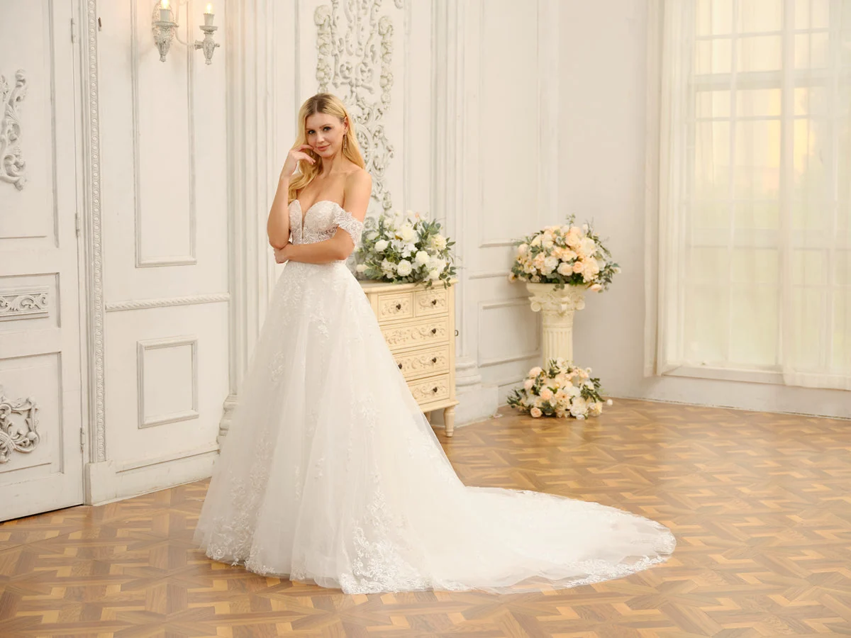 Robes de mariée longues en tulle, épaules dénudées, sans manches, avec appliques – Image 7