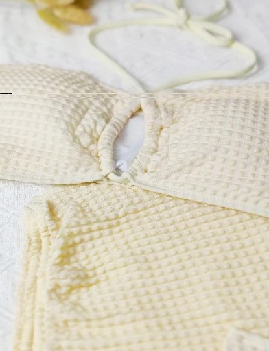 Ensemble 3 Pièces Bikini de Bain à Couleur Unie avec Jupe – Élégance et Style Estival – Image 4