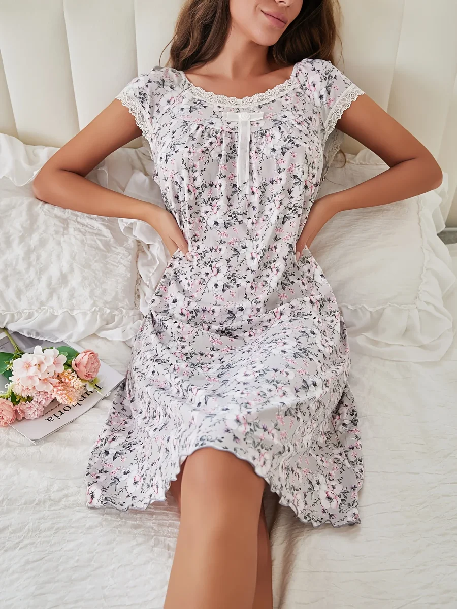 Chemise de Nuit Romantique à Fleurs – Image 6